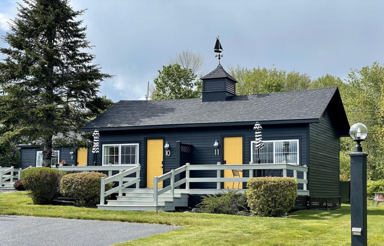 Seascape Motel & Cottages Belfast Exterior photo