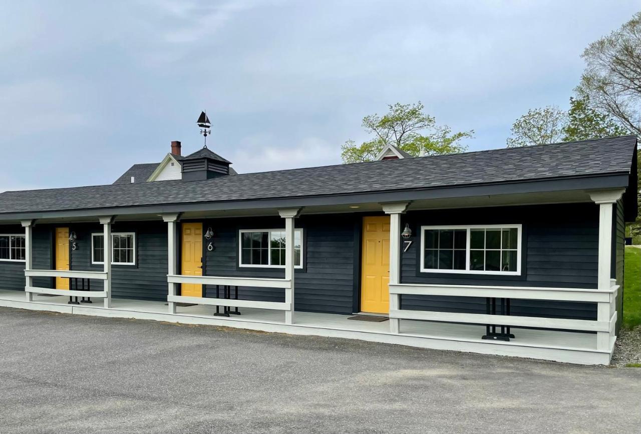Seascape Motel & Cottages Belfast Exterior photo